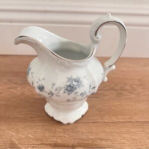 JOHANN HAVILAND - BLUE GARLAND - BAVARIAN PORCELAIN‎ CREAMER